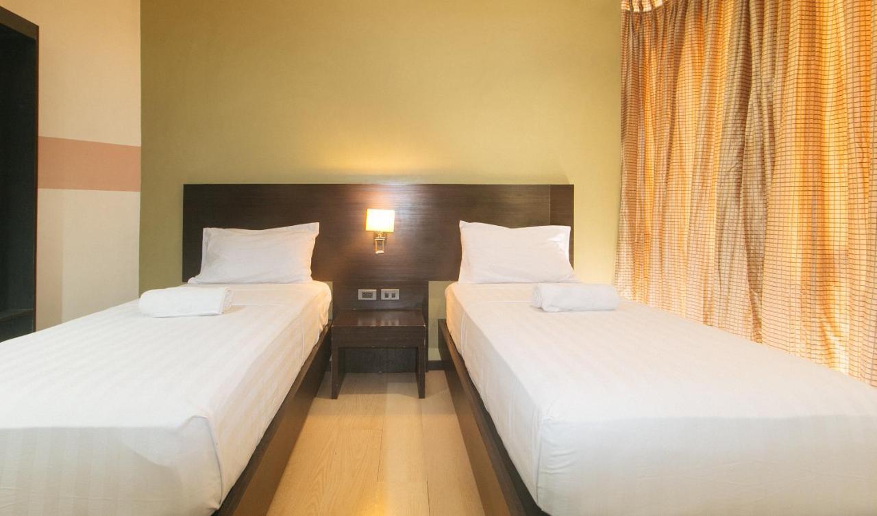 Lorenzzo Suites Hotel Макати Экстерьер фото
