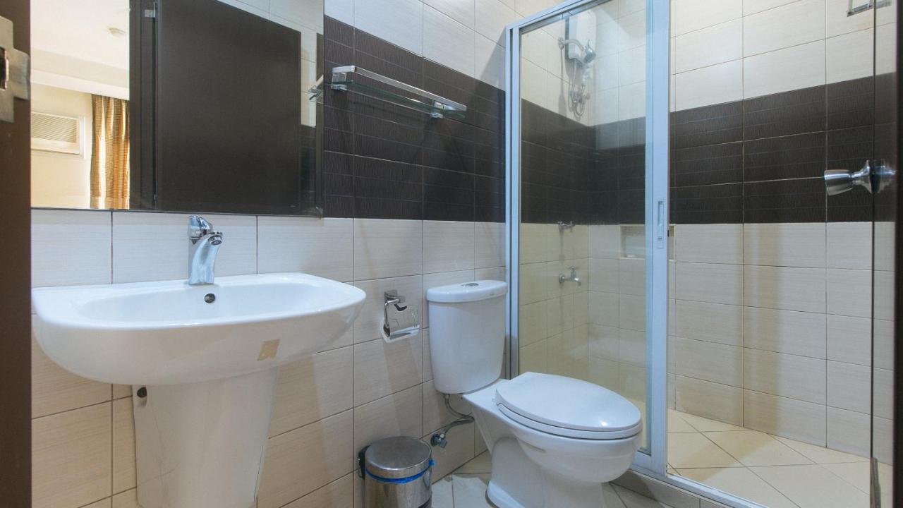 Lorenzzo Suites Hotel Макати Экстерьер фото
