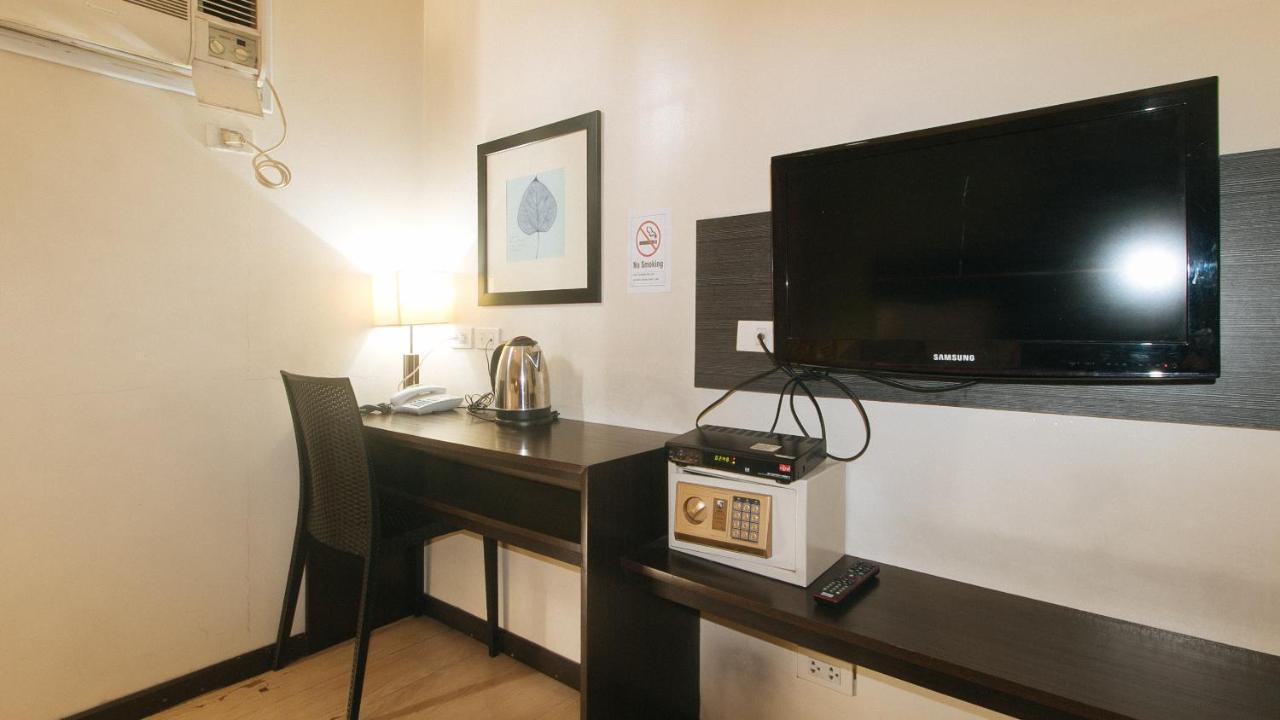 Lorenzzo Suites Hotel Макати Экстерьер фото