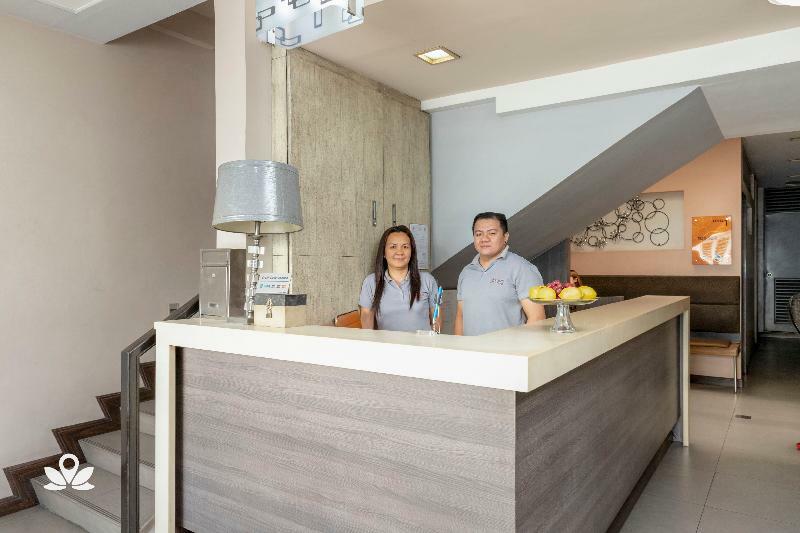 Lorenzzo Suites Hotel Макати Экстерьер фото